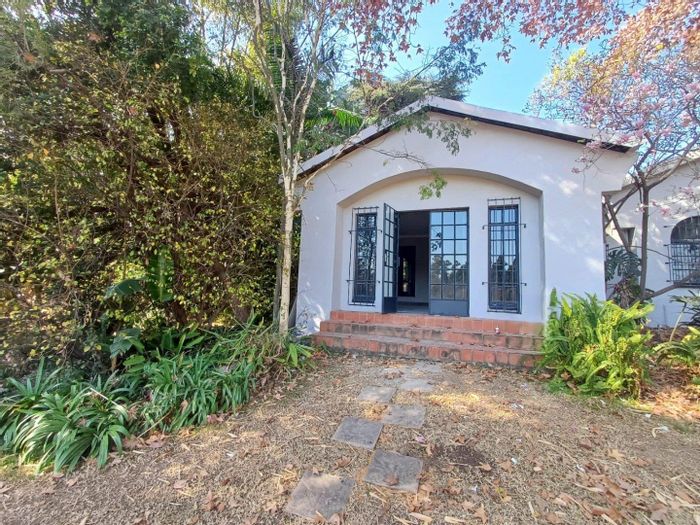 Ferndale Cluster To Rent: 3 Bedrooms, pool access, secure living, ample parking.