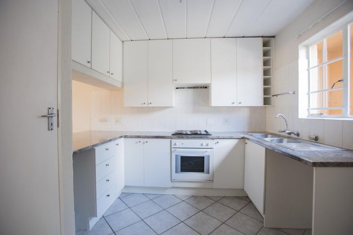 Property #2399388, Townhouse For Sale in Moreleta Park