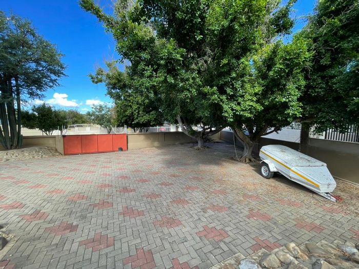 Property #2137634, House for sale in Klein Windhoek