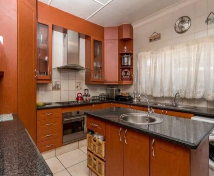 Property #2253133, Townhouse rental monthly in Kempton Park Ext 4