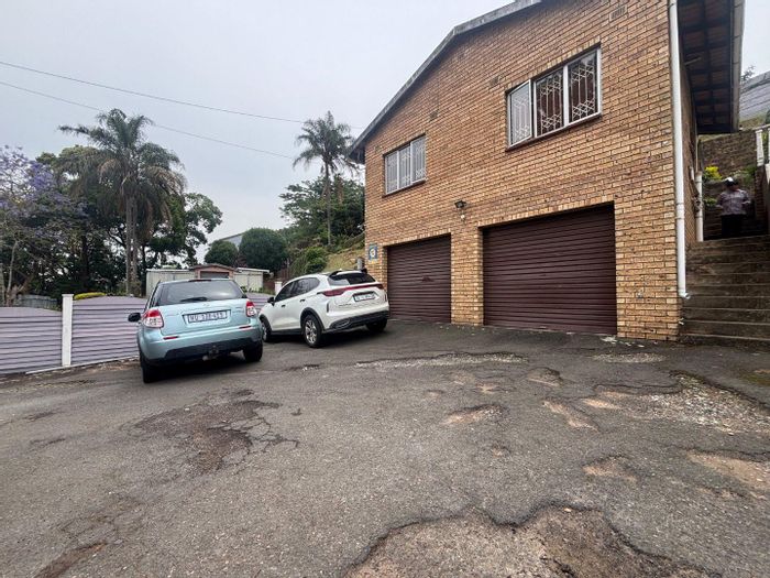 Queensburgh Central Townhouse For Sale: 2 beds, garage, pet-friendly, secure complex.