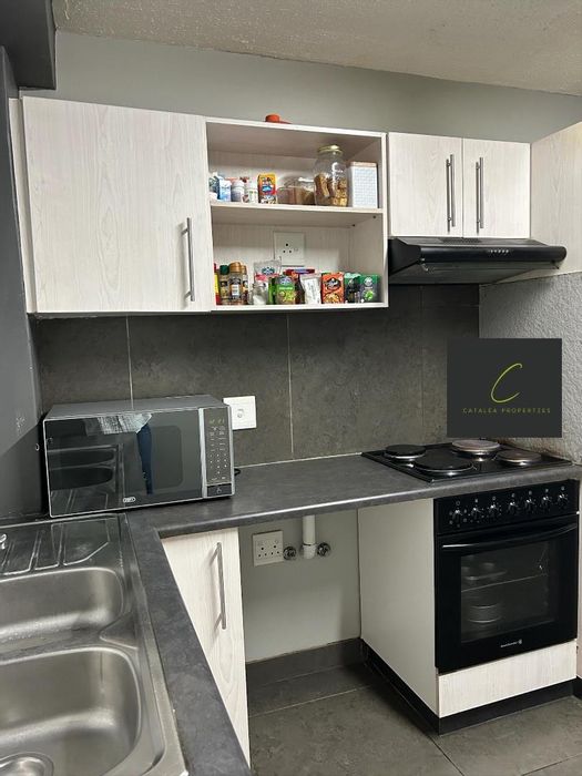 For Sale: Townhouse in Southern Industrial Area with security, parking, and balcony.