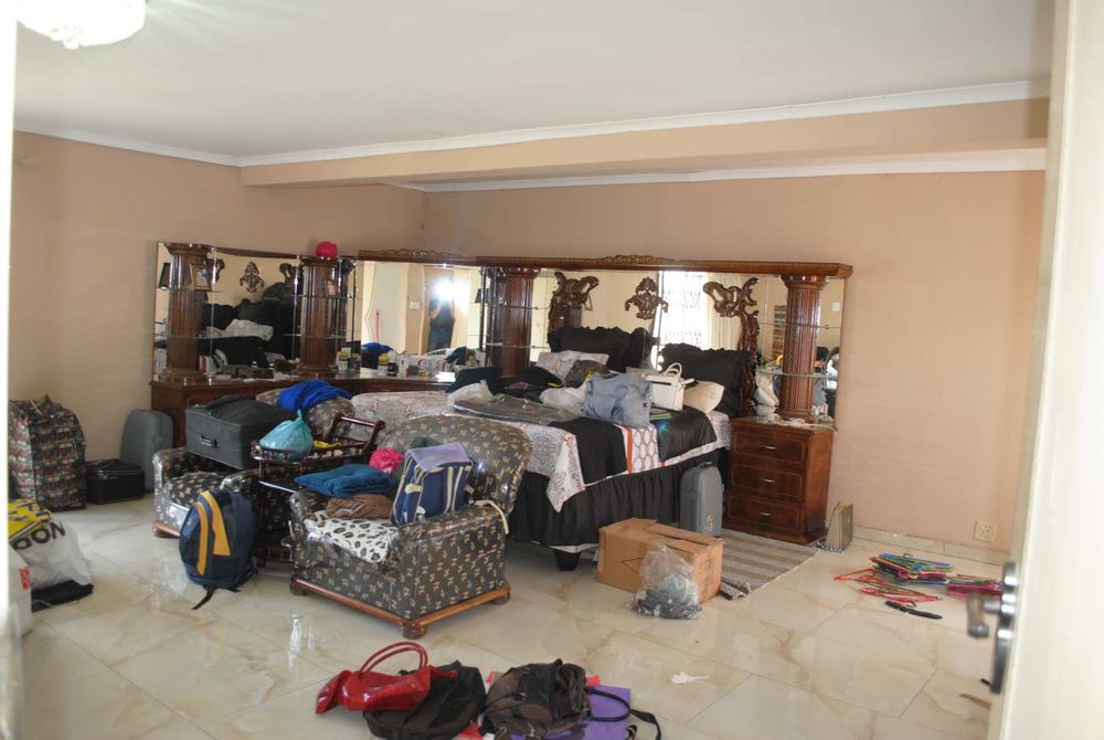 spacious majestic this main bedroom