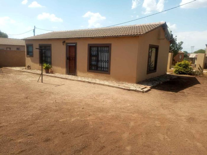 Property #2204269, House for sale in Soshanguve South Ext 13