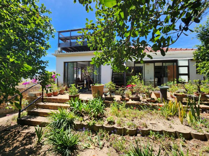 Property #2202871, House sold in Green Point