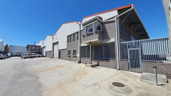 Industrial warehouse in Parow Industrial, to rent with excellent access and amenities.
