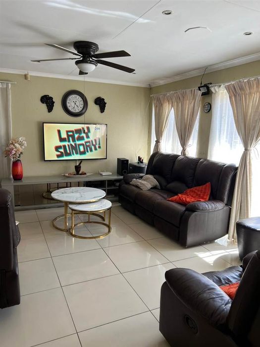 Property #2188270, House rental monthly in Bloubosrand
