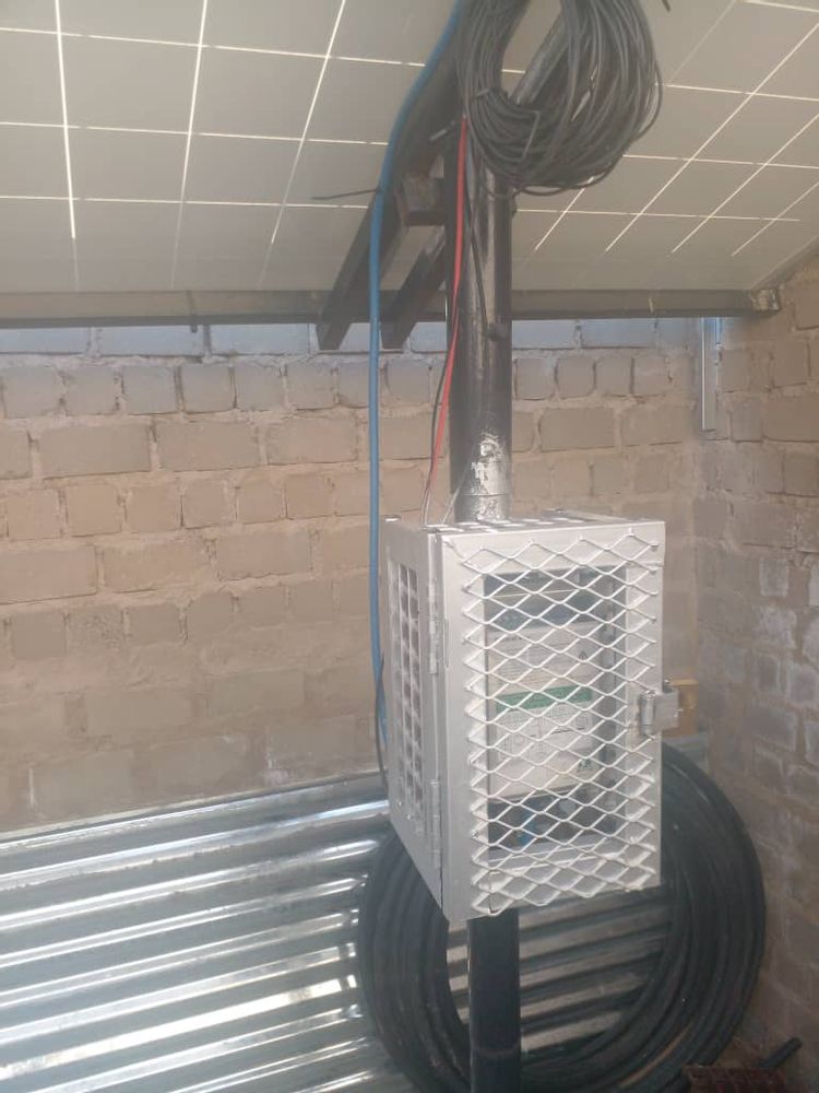 Water pump power by solar 