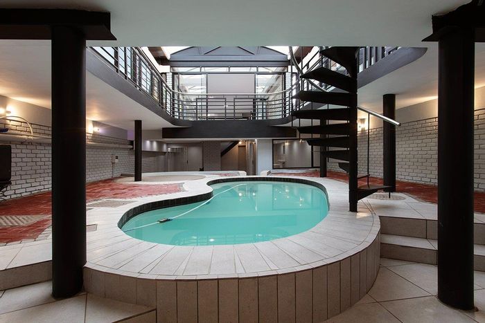 For Sale: House in Hatfield, 12 bedrooms, fully let, great investment potential.