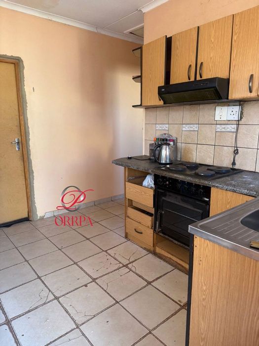 Property #2402729, House For Sale in Khomasdal