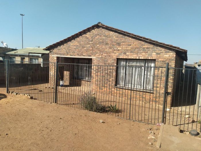 Property #2209362, House rental monthly in Tembisa Central