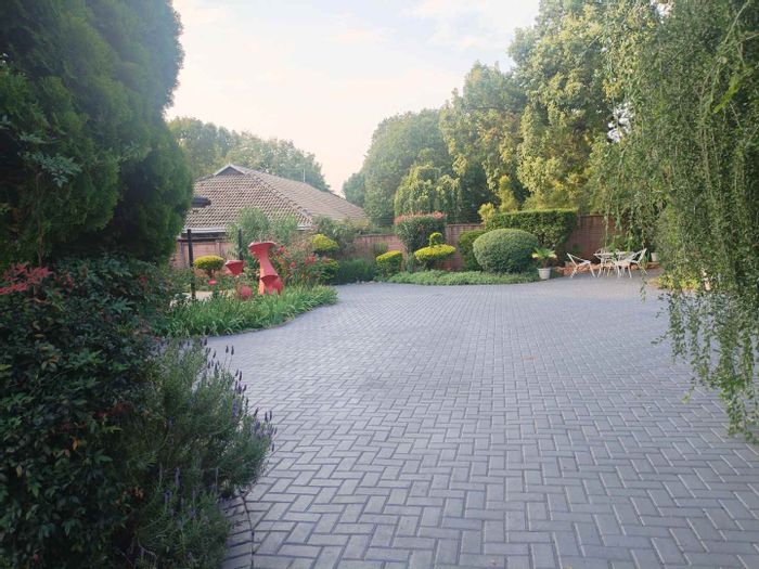 Property #2428566, Cottage Rental Monthly in Die Wilgers