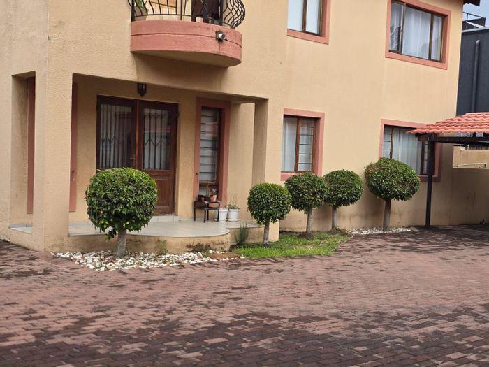 Property #2257983, Apartment for sale in Eastcliff