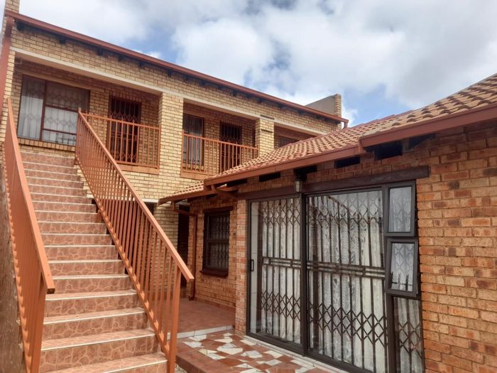 Tembisa Property property and houses for sale in Tembisa, 130 of 47