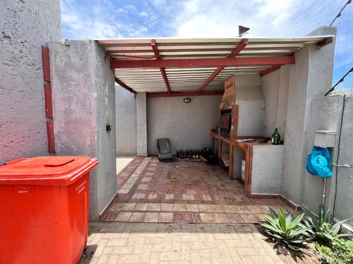 Property #2430908, House For Sale in Okahandja Central