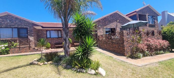 Property #2393574, House For Sale in Hartenbos Heuwels