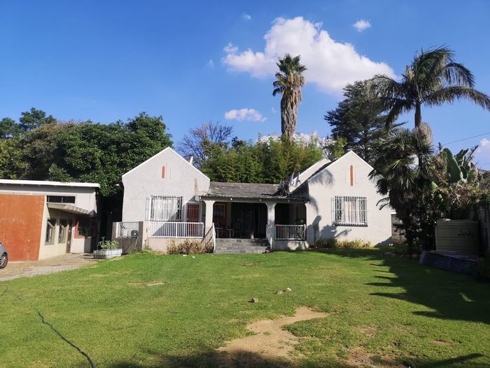 Property #2149597, Garden Cottage rental monthly in Kew