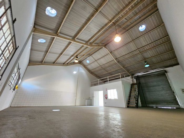 Kya Sands Industrial Space To Rent: 204m² warehouse, access control, 60 Amps power.