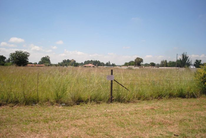 Vacant Land Residential in Kookrus, 12000 m², close to amenities, for sale.