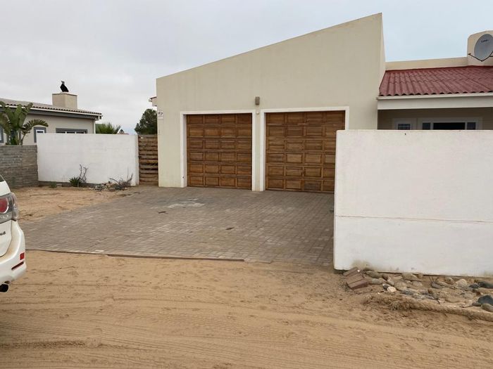 Houses for sale in Henties Bay