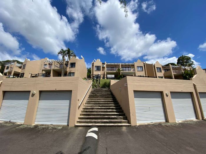 1-Bedroom Apartment To Rent in The Wolds with private garden and parking.