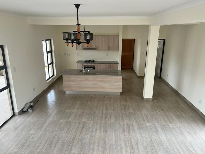 Kleine Kuppe House To Rent: 3 beds, granny flat, BBQ area, double garage.