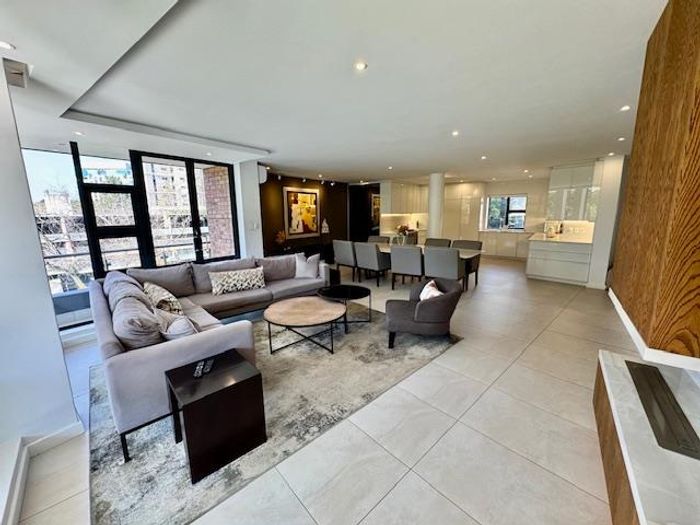 Morningside Apartment To Rent: 3 beds, pool, gym, concierge, near shopping.