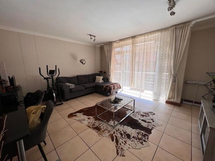 Property #2220381, Apartment for sale in Hatfield