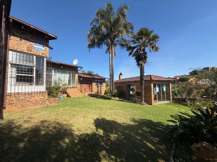 Property #2391152, Townhouse Rental Monthly in Breaunanda