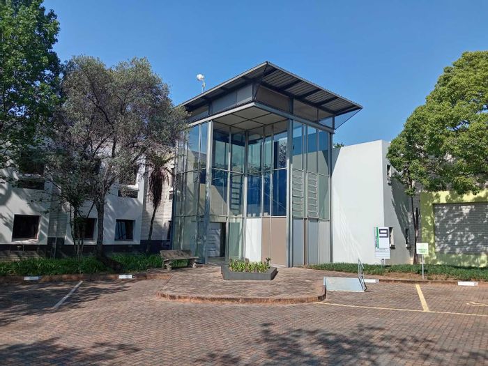 401m2 Office To Rent in Rivonia: Flexible layout, shared amenities, secure access.