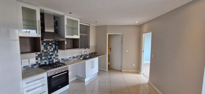 Rosebank Apartment To Rent: 1 Bed, secure parking, balcony, fiber-ready, close to amenities.