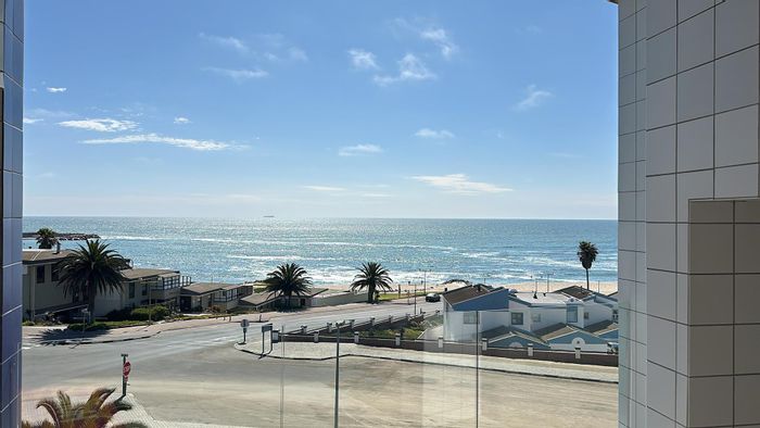 Property #2428204, Penthouse For Sale in City Centre