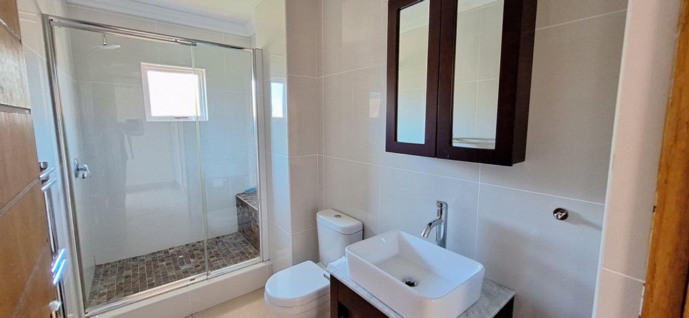 2nd Floor - Guest Bedroom