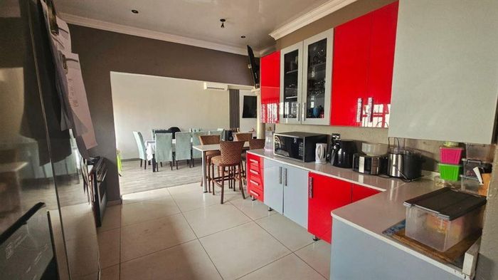 Northmead House For Sale: Open-plan living, solar heated pool, gourmet kitchen.