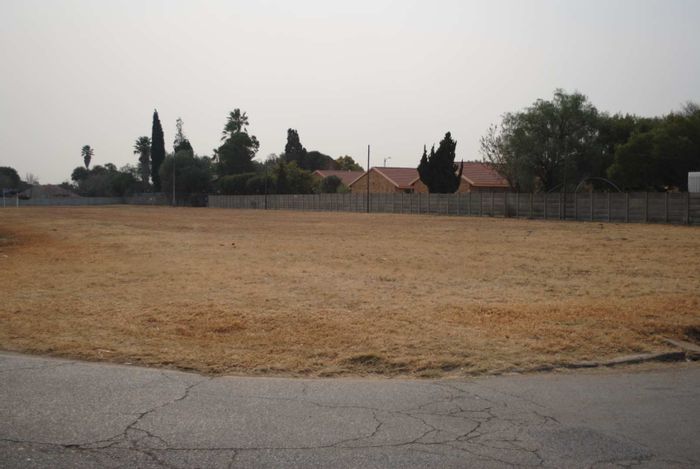 Prime Riversdale Vacant Land For Sale – Build Your Dream Home Today!