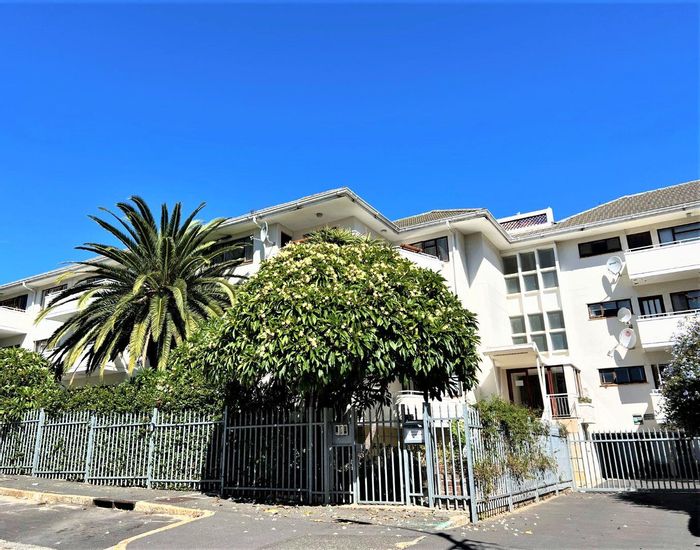 Property #2139808, Apartment pending sale in Sea Point