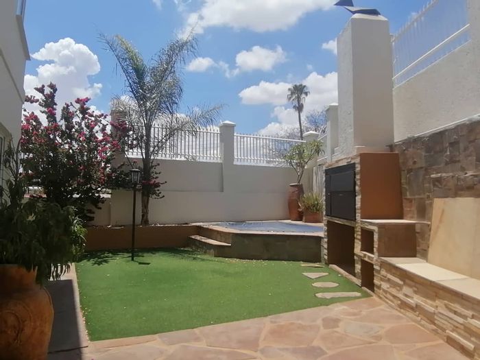 Property #2192954, Townhouse rental monthly in Klein Windhoek