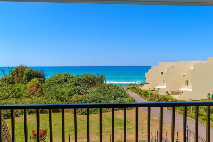 3-Bedroom Apartment To Rent in Umhlanga Rocks Central with sea views and beach access.