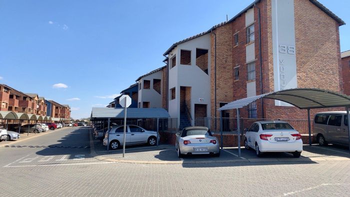 2-Bedroom Apartment For Sale in Alveda Park with Security and Convenient Access.