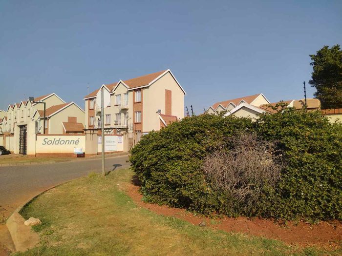 For Sale: Apartment in The Orchards with 2 bedrooms, carport, and nearby amenities.