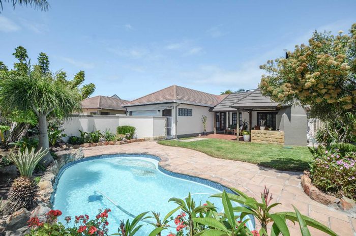 Parklands House For Sale: Spacious home with pool, lapa, and backup power system.