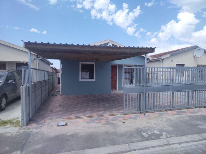 Mitchells Plain Residential properties for sale