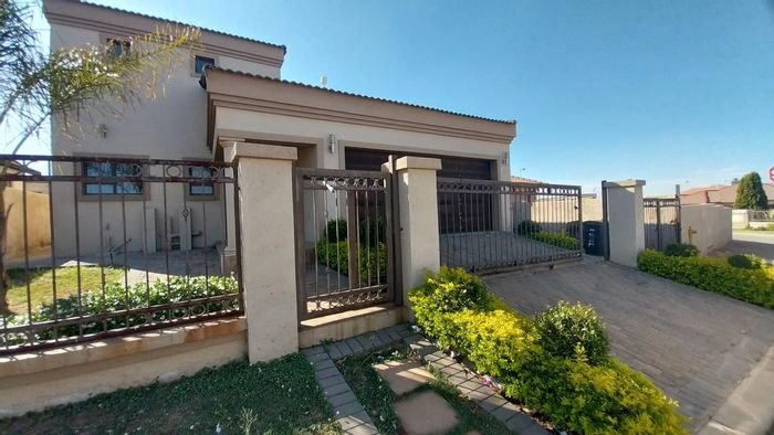 Property #2197958, House for sale in Olievenhoutbosch