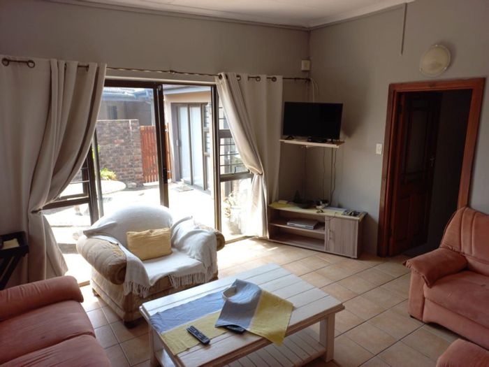 Property #1449591, Apartment rental monthly in Summerstrand