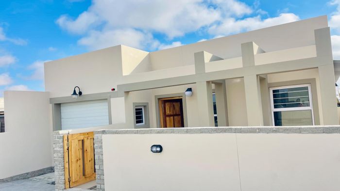 2 Bedroom House for Sale in Mondesa with Garage and Alarm System.