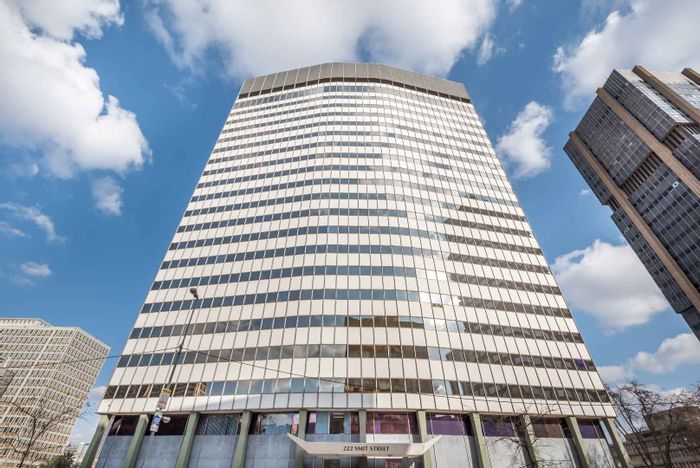 Versatile office spaces to rent in Braamfontein with great amenities and location.