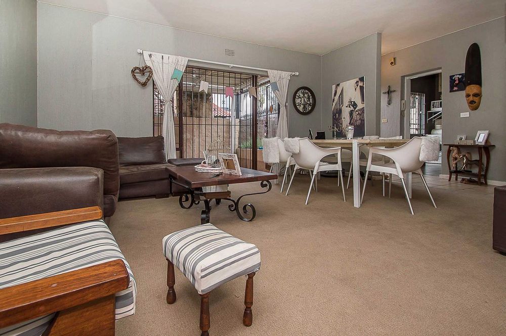 expansive reception are for lounge and dining