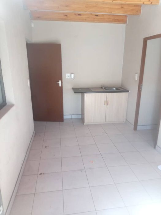 Industrial warehouse to rent in Walvis Bay Central, 205 m² with reception area.