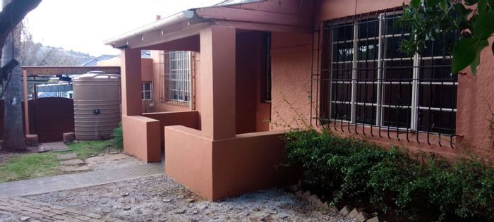Kensington House For Sale: 3 bedrooms, flatlet, garage, garden, convenient location.