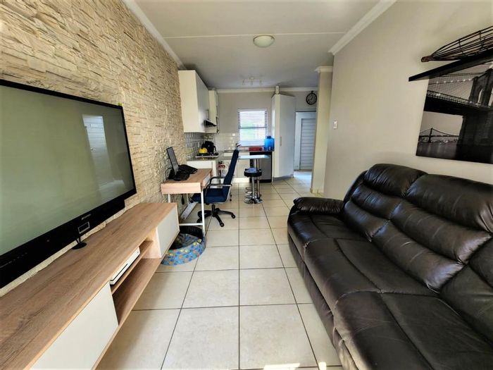 Property #2247769, Apartment rental monthly in Ballito Central
